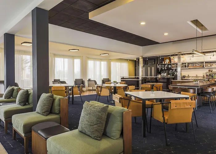 Hotel Courtyard Airport 3*